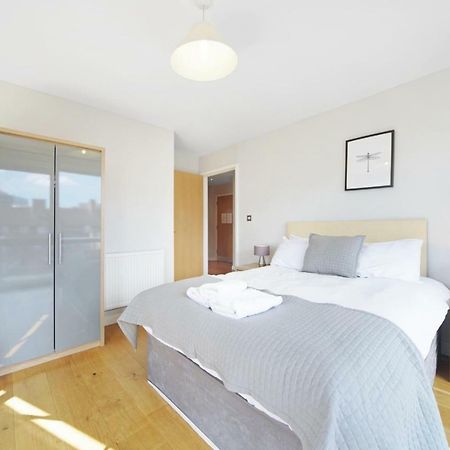 2 Bed Executive Penthouse Near Liverpool Street Free Wifi By City Stay Aparts Londres Extérieur photo